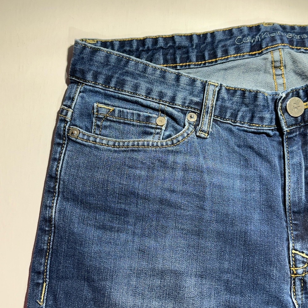 Calvin Klein women’s size 32/34 straight leg denim jeans - Picture 7 of 9